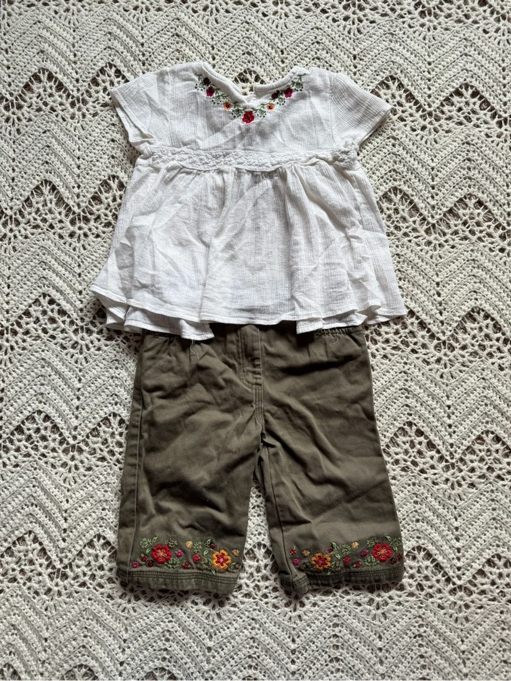 Vintage Gymboree Olive Green 2T Girl Bundle Floral Embroidered Cute Summer